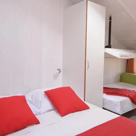 Holiday home Strandpark 20 C *